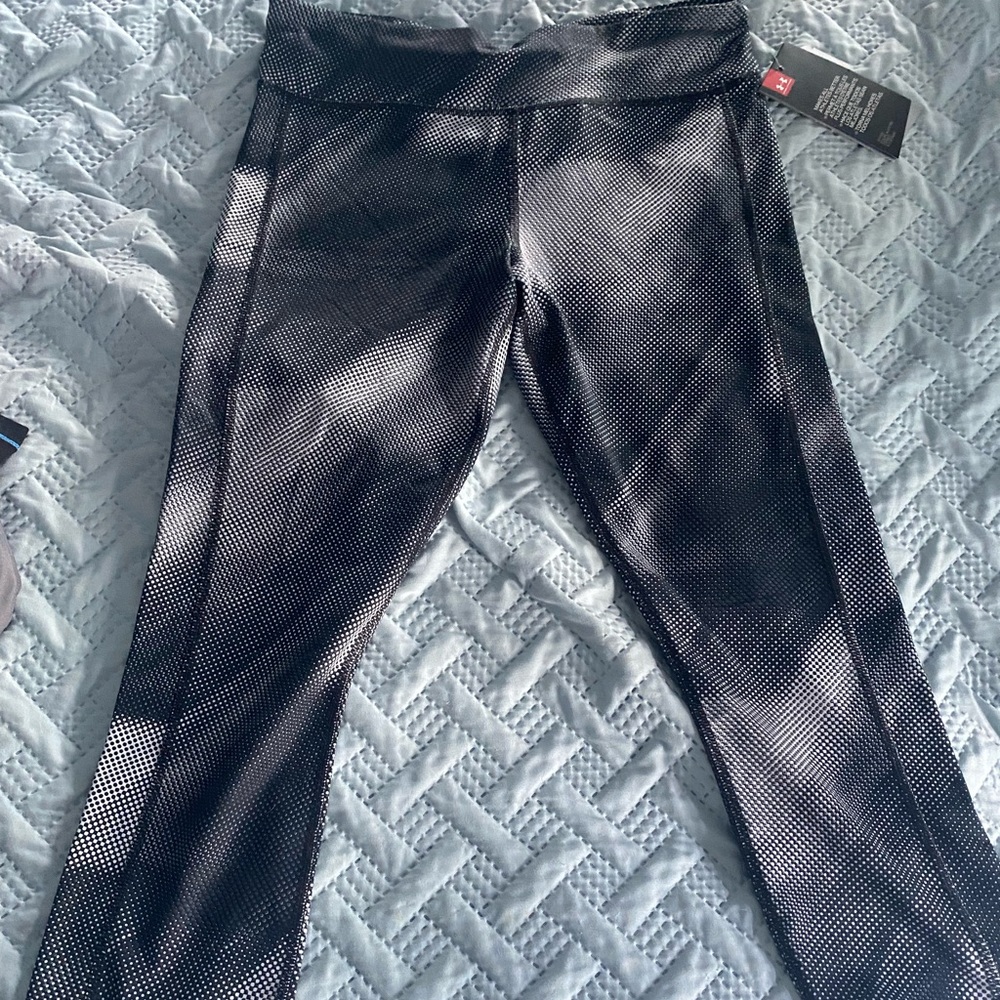 Under Armour capri workout pants